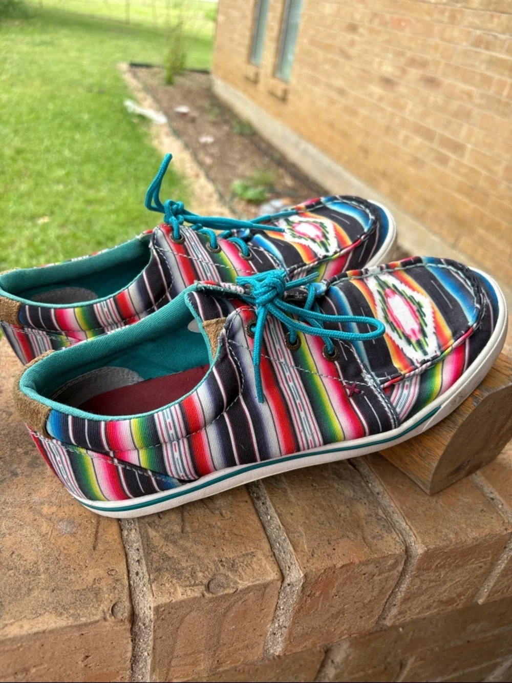 Hooey Multicolor Striped Canvas Lace-Up Sneakers with Teal Trim